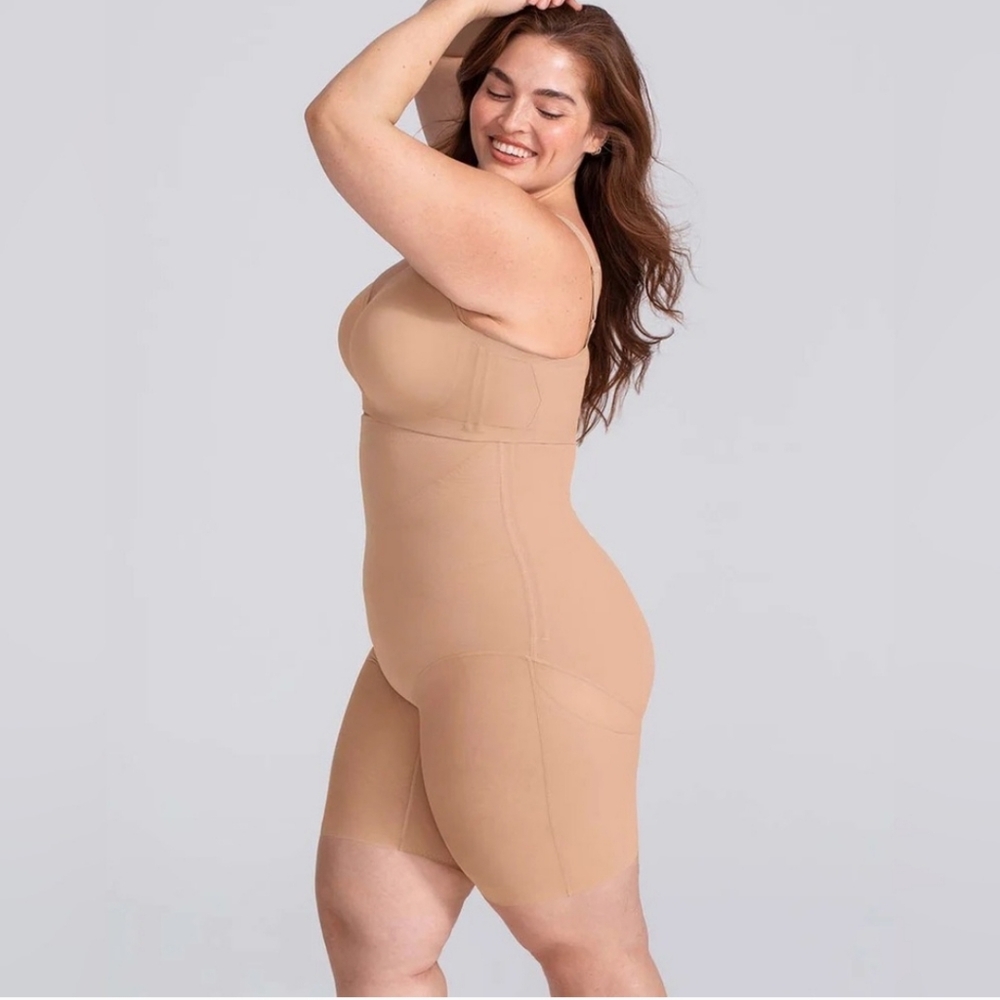 Honeylove SuperPower Mid-Thigh Bodysuit Over Bust Sand 2X